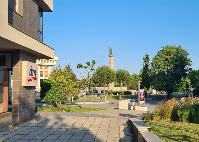 Ultima - Super Center Бургас